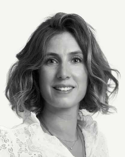 Julie  Chapuy