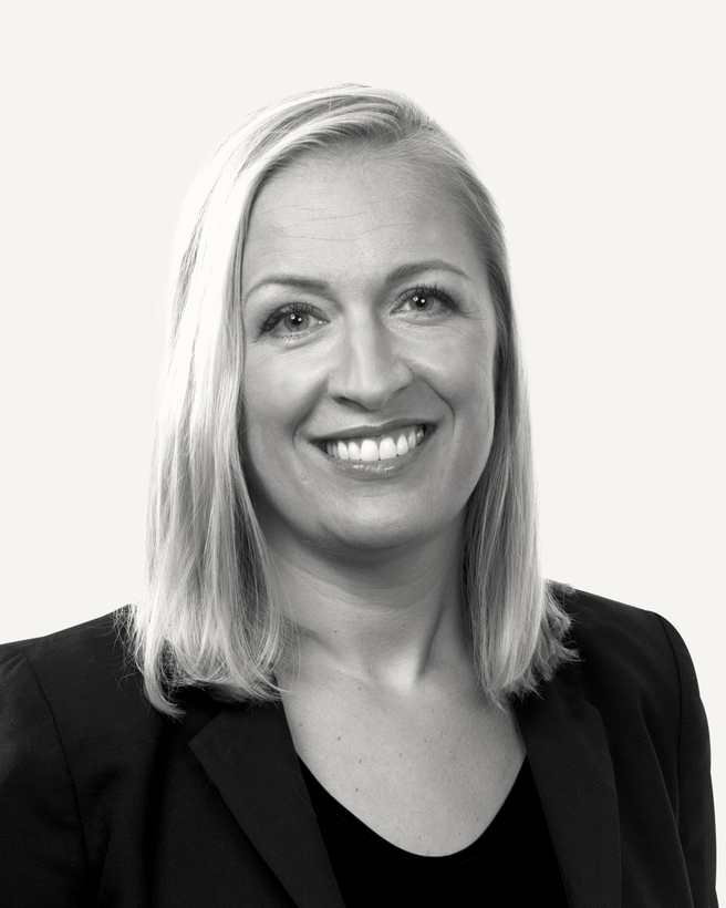Emily R. Apte