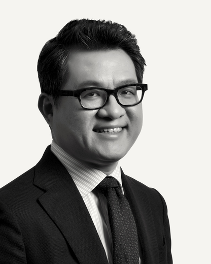 Aaron  Lee