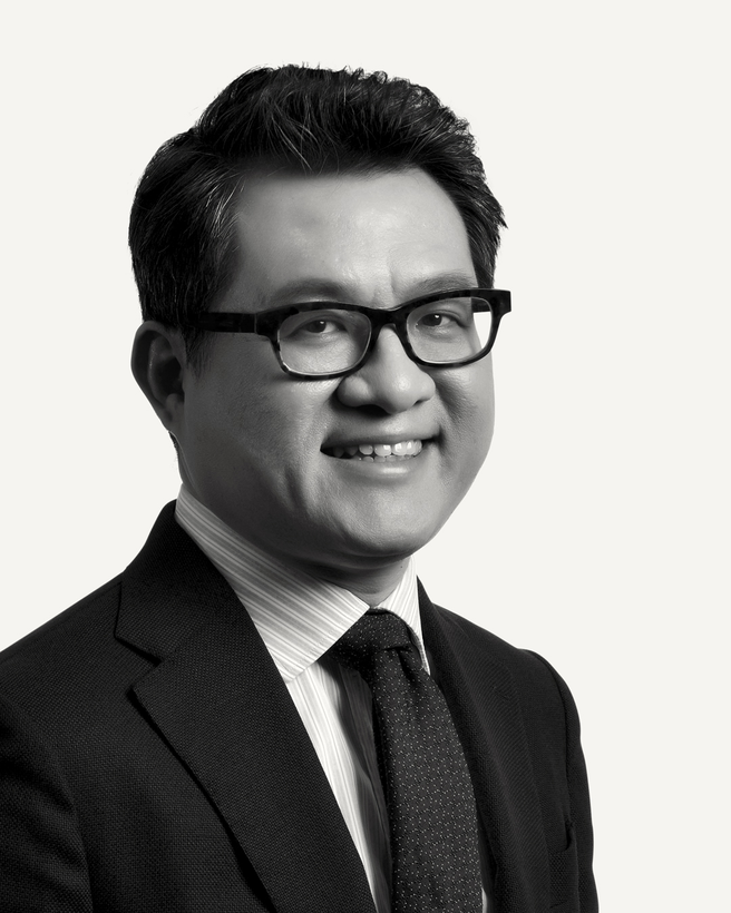 Aaron  Lee